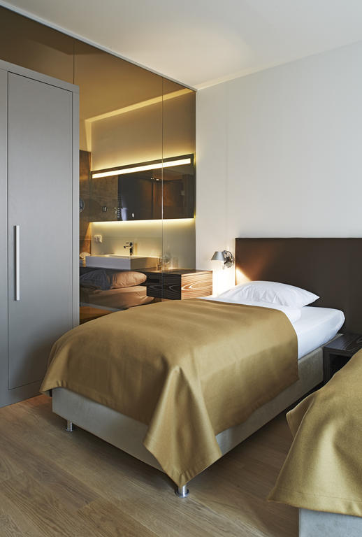 Hotel Weinhaus Henninger à Kallstadt Chambre photo